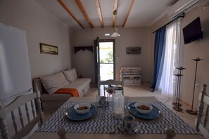 家庭别墅 (B) | 起居区 | 平板电视