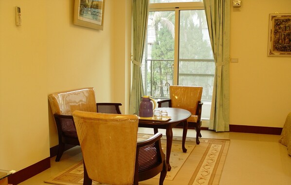 الإطلالة من المنشأة