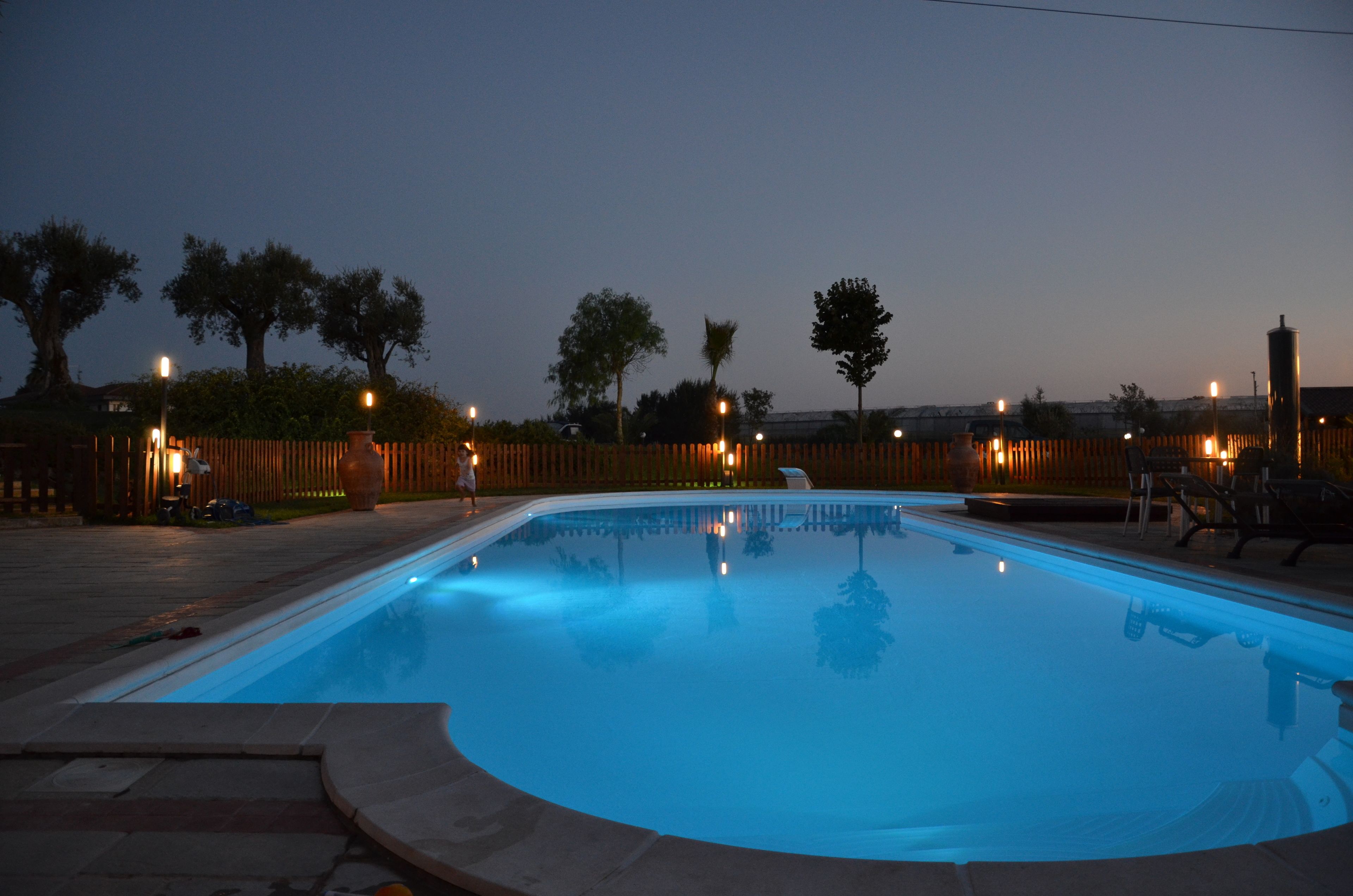 Außenpool, Liegestühle