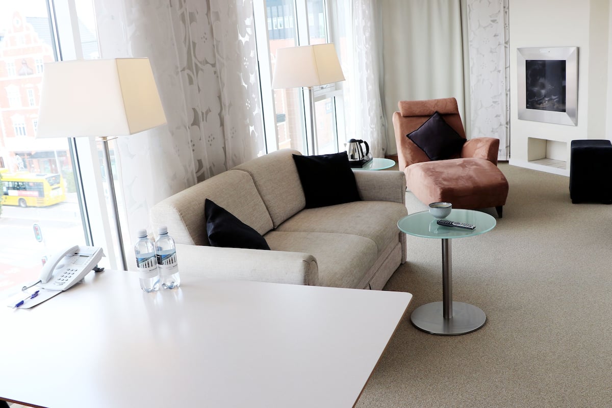 suite, 1 double bed | 1 bedroom, premium bedding, down duvets, desk