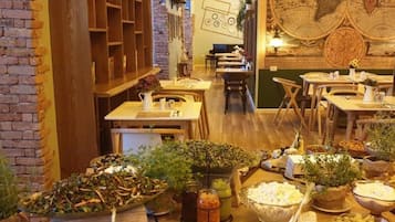 Desayuno buffet (ILS 80 por persona)