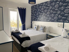 Iron/ironing board, free WiFi, bed sheets