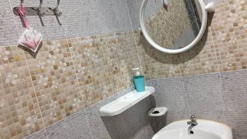 Standard Double Room | Bathroom sink