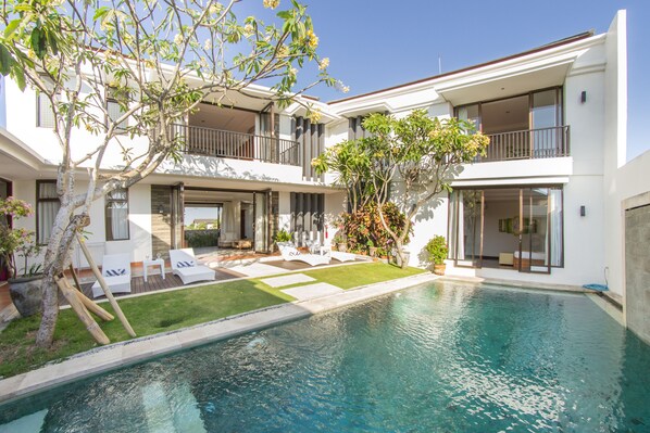 Private pool - Villa Uma Girasole (Canggu)