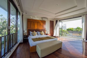 Egyptian cotton sheets, premium bedding, in-room safe - Villa Uma Girasole (Canggu)