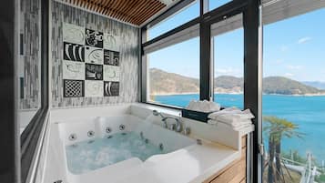 Couple Spa | Free WiFi