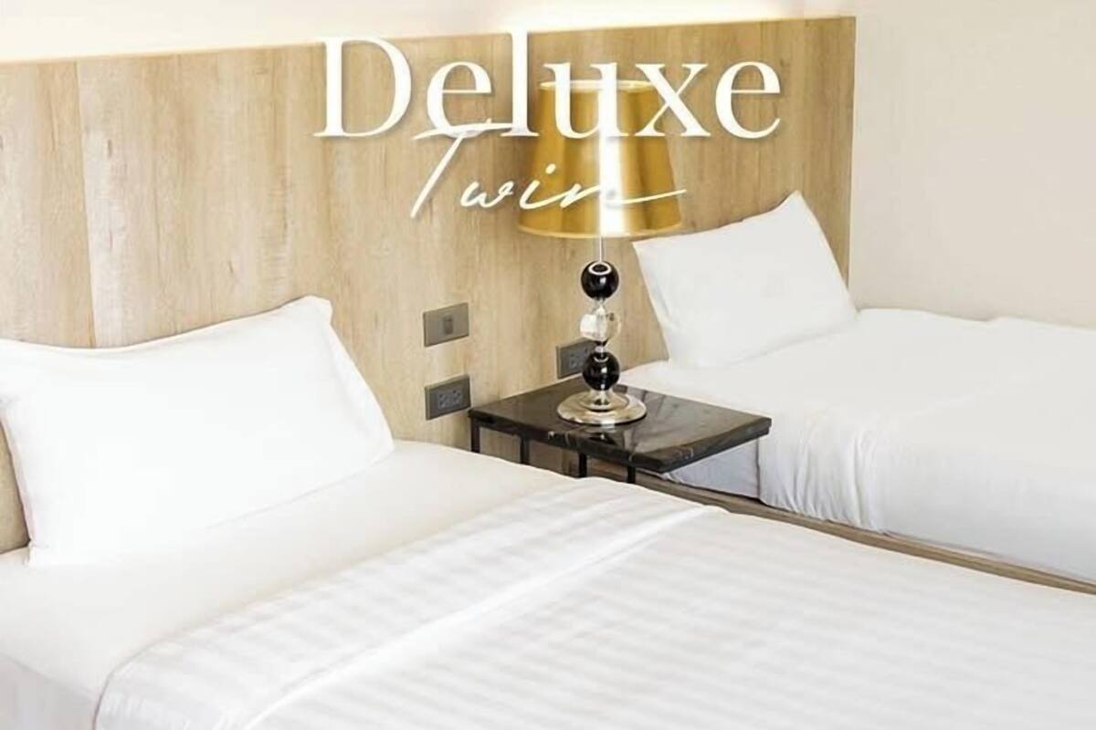 Deluxe Twin Room | WiFi (free), bed sheets