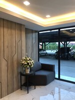 ロビー応接スペース