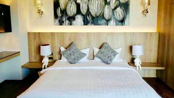 Suite | Free WiFi, bed sheets