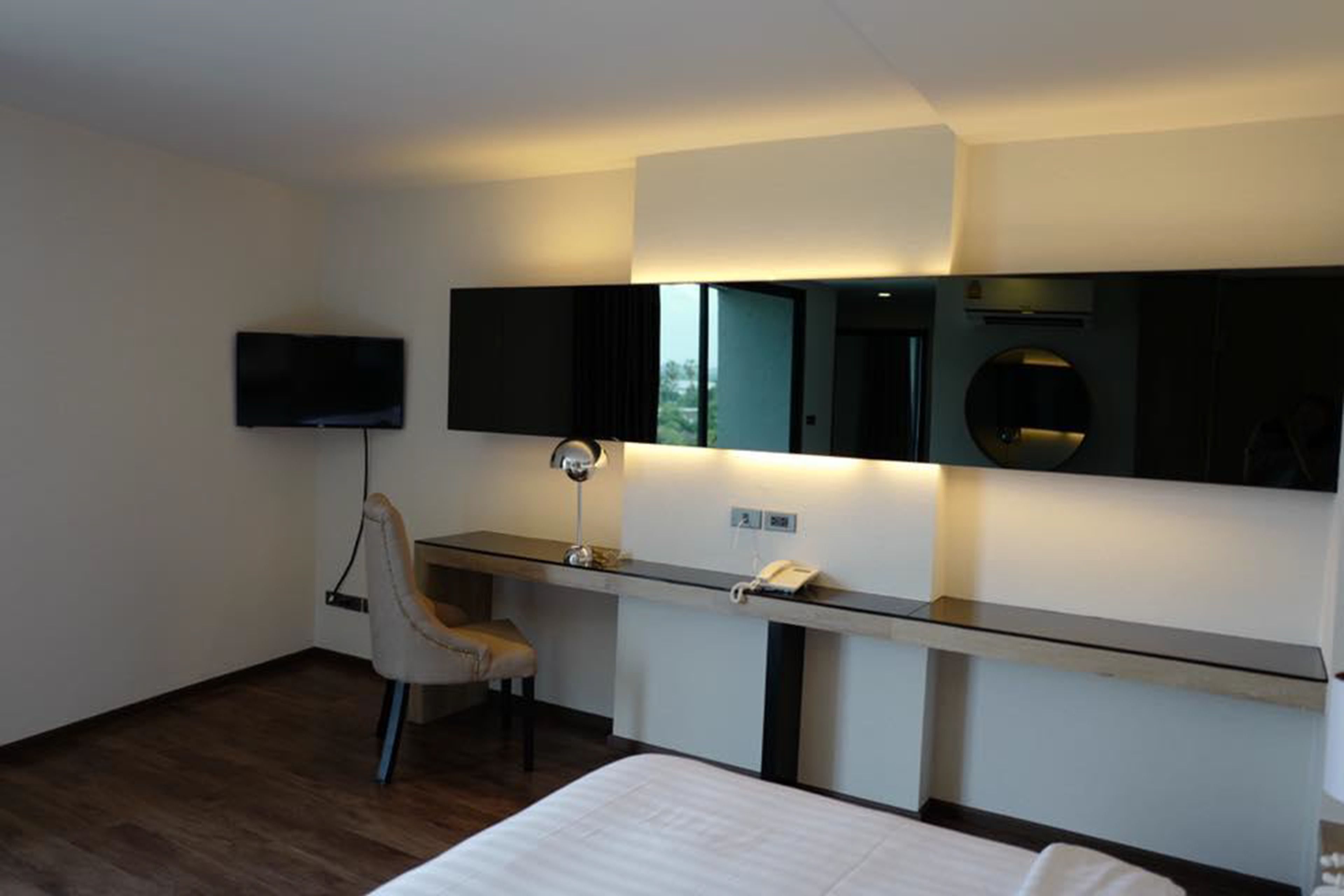 suite | room amenity