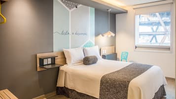 Chambre Supérieure, 1 grand lit | Coffres-forts dans les chambres, bureau, rideaux occultants