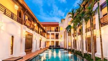 Outdoor pool, open 7:00 AM to 8:00 PM, pool umbrellas, sun loungers