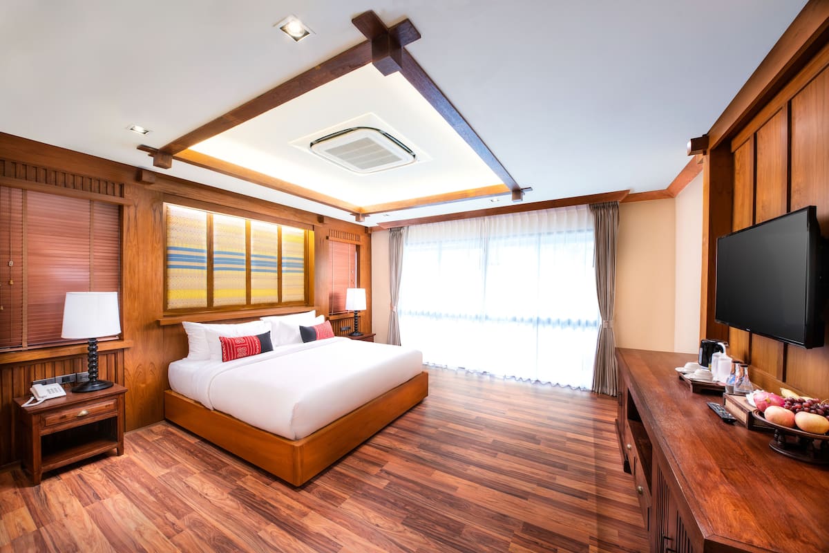 Superior Double Room | Premium bedding, Select Comfort beds, free minibar items, in-room safe