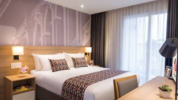 Deluxe Apartment, 1 Bedroom | Premium bedding, in-room safe, desk, iron/ironing board