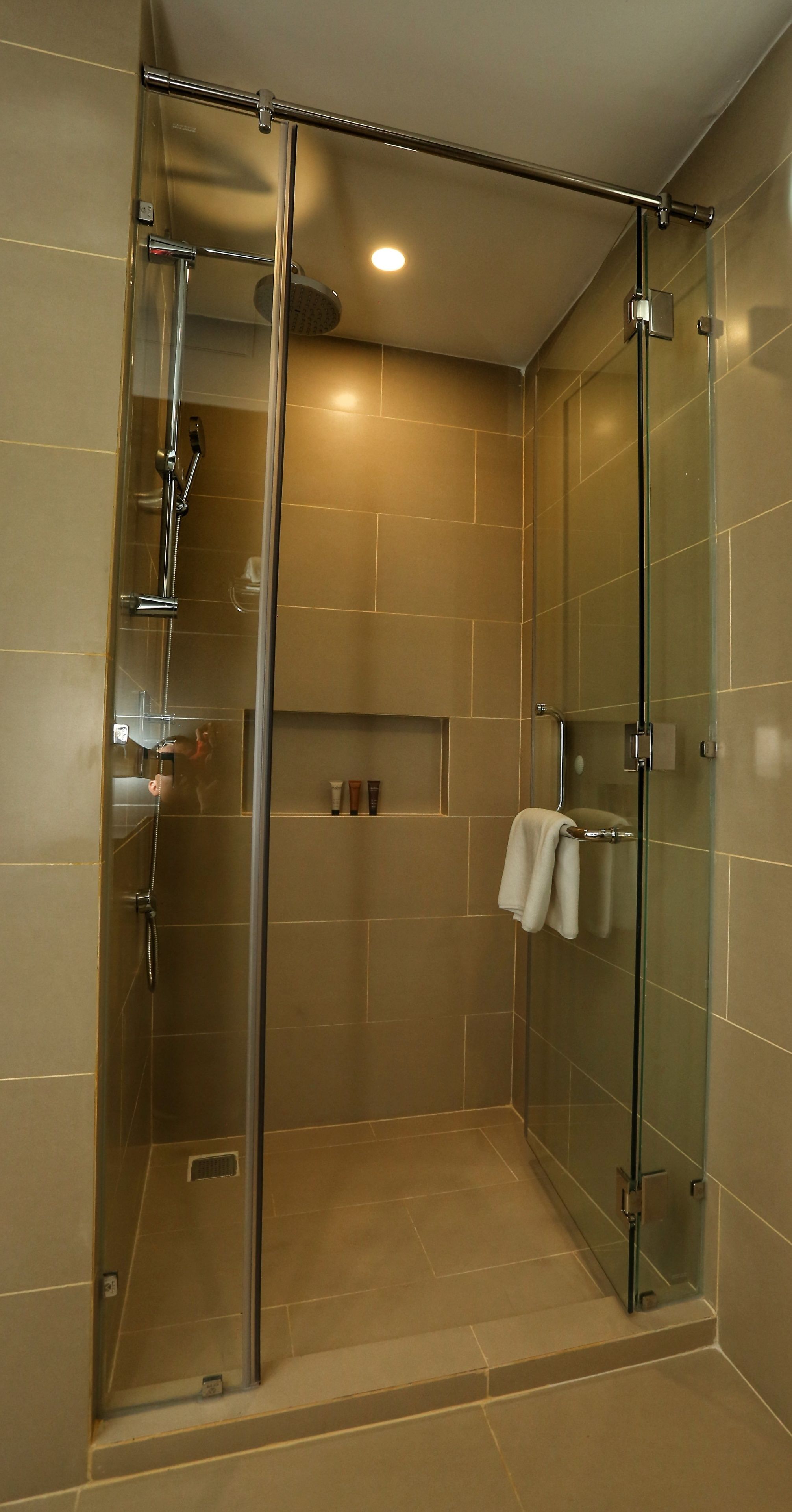 Shower kamar mandi