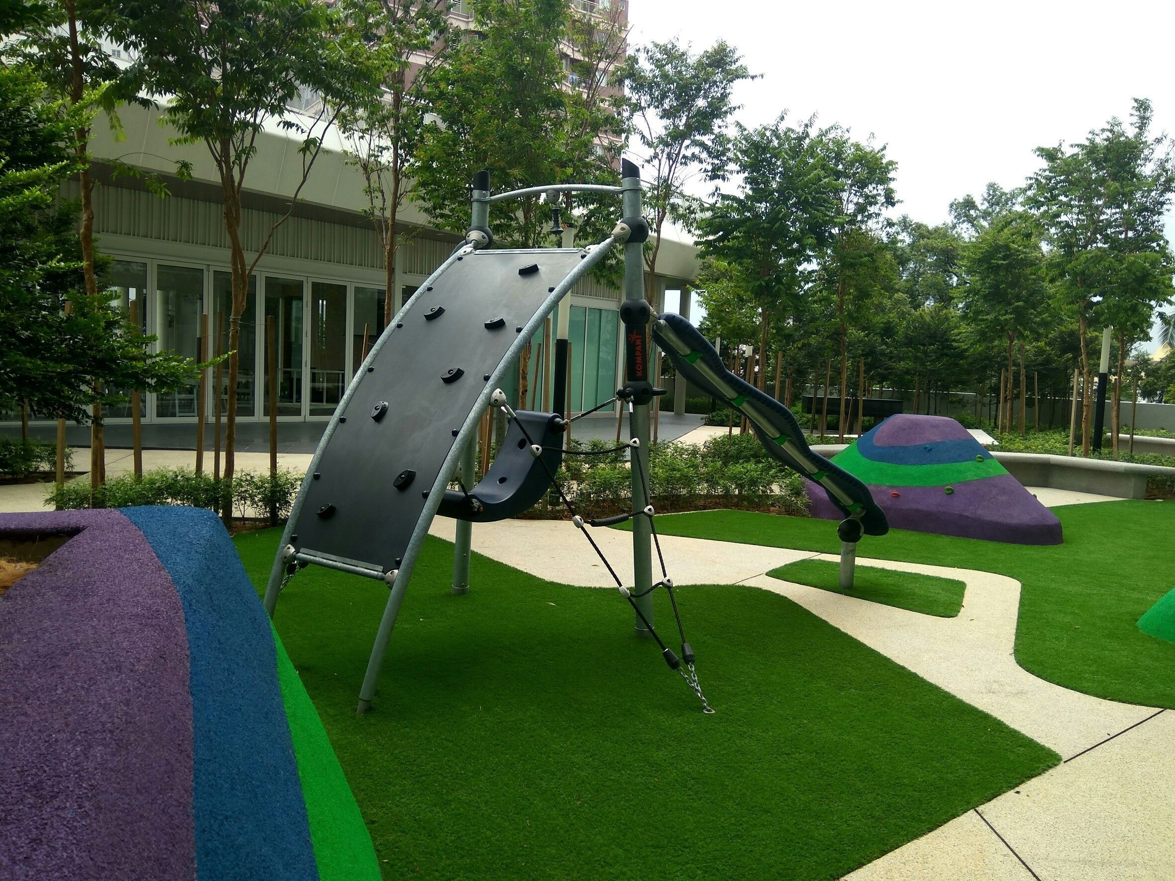 children’s play area – outdoor