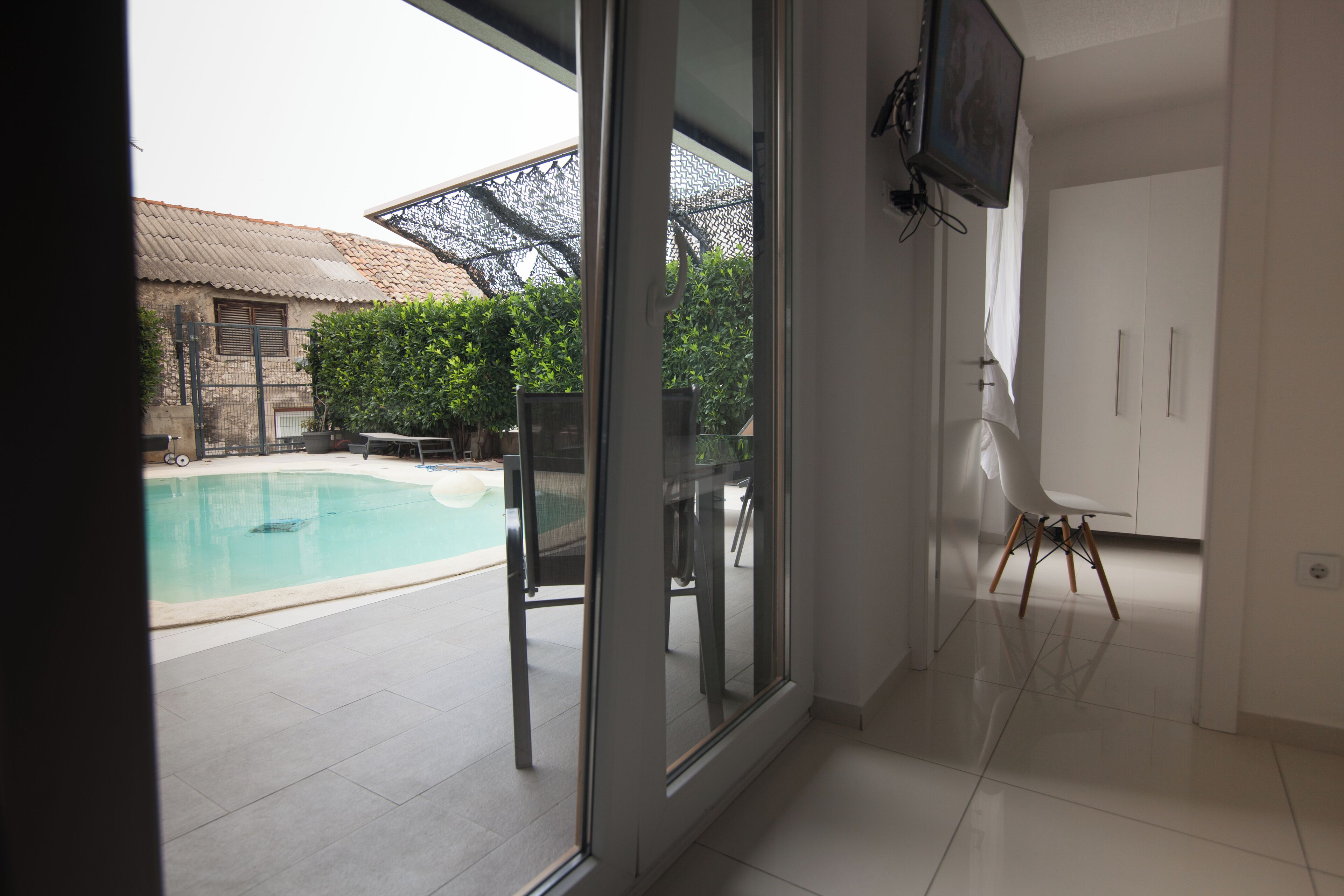 One-Bedroom Apartment with Pool View | Terrasse/Patio