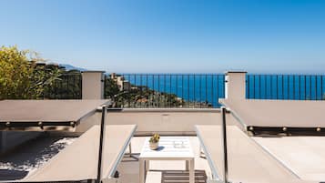 Quarto casal luxo (Procida ) | Frigobar, cofres nos quartos, individualmente decorados, escrivaninha