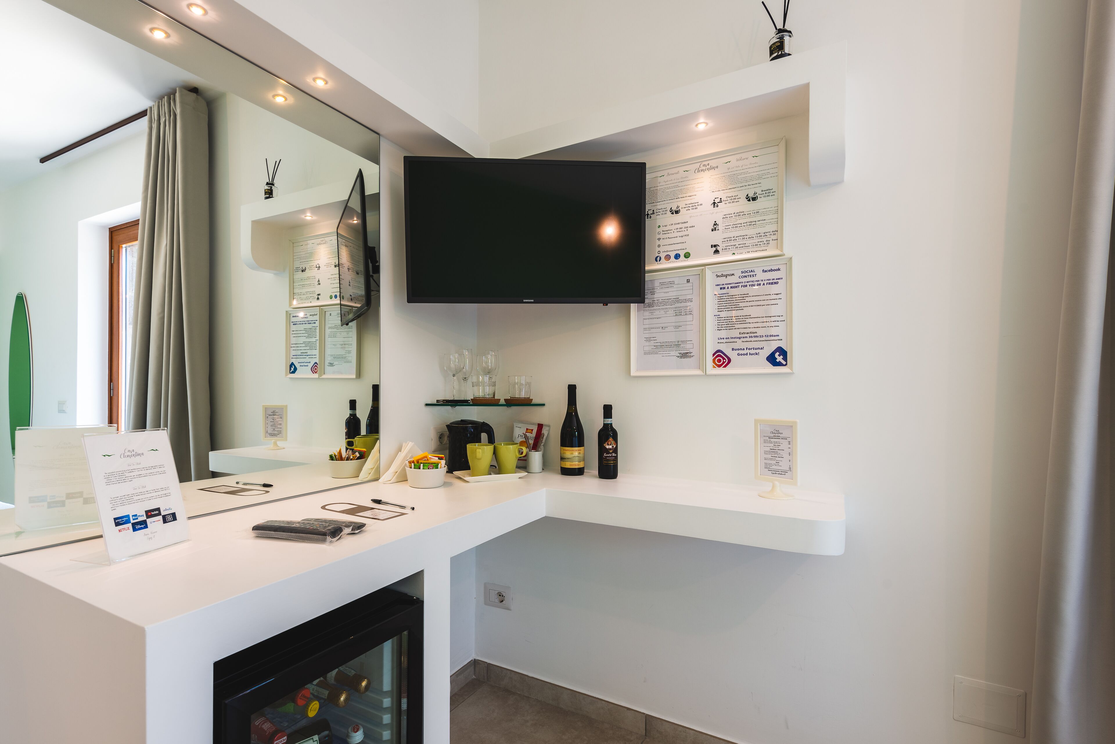 Quarto casal luxo (Procida ) | Frigobar, cofres nos quartos, individualmente decorados, escrivaninha