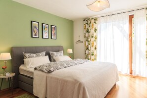 2 bedrooms, iron/ironing board, travel crib, free WiFi