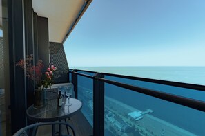 Panorama Two Bedrooms plus Living Room | 객실에서 보이는 전망