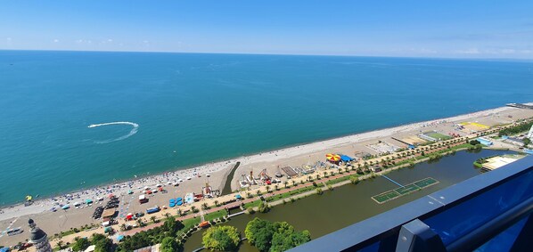 Panorama Two Bedrooms plus Living Room | 해변/바다 전망