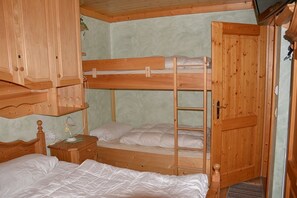 1 chambre, coffres-forts dans les chambres, accès Internet