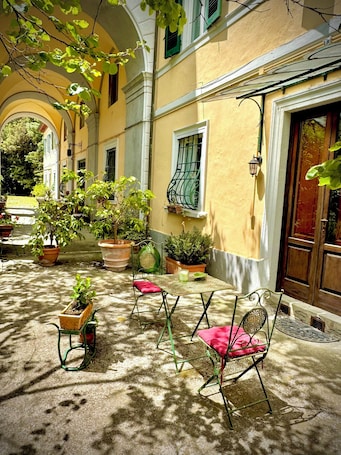Classic Double Room, Terrace | Terrace/patio. Villa La Dogana