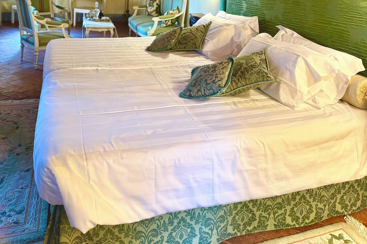 Comfort Suite | 1 bilik tidur, peralatan tempat tidur premium, gebar bulu kapas, meja