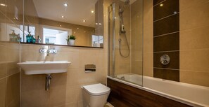 Apartment, 1 Schlafzimmer, Küche | Badezimmer | Duschwanne, kostenlose Toilettenartikel, Haartrockner, Handtücher