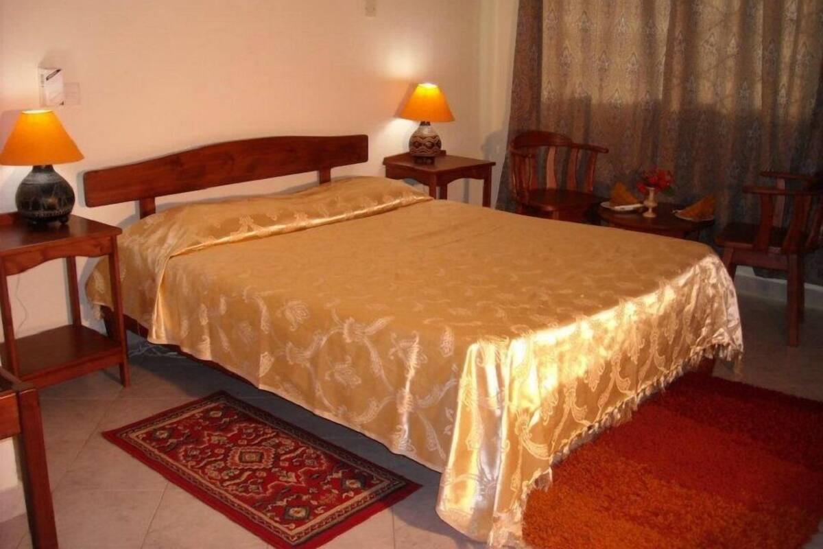 Chambre simple Standard, 1 lit jumeau, non-fumeur | Fer et planche à repasser, accès au Wi-Fi (inclus), literie fournie