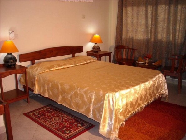 Standaard eenpersoonskamer, 1 eenpersoonsbed, niet-roken | Een strijkplank/strijkijzer, gratis wifi, beddengoed