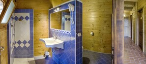 Panoramic Tent, 2 Bedrooms, Kitchenette (Lodge Tent Margherita) | Badezimmer