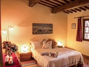 House, 2 Bedrooms, Garden View (I Girasoli) | Blackout curtains, iron/ironing board - Agriturismo Fattoria La Prugnola (Montescudaio)