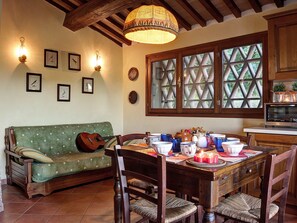 House, 2 Bedrooms, Garden View (Gli Ulivi) | Blackout curtains, iron/ironing board - Agriturismo Fattoria La Prugnola (Montescudaio)