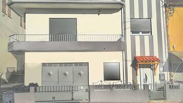 施設の正面