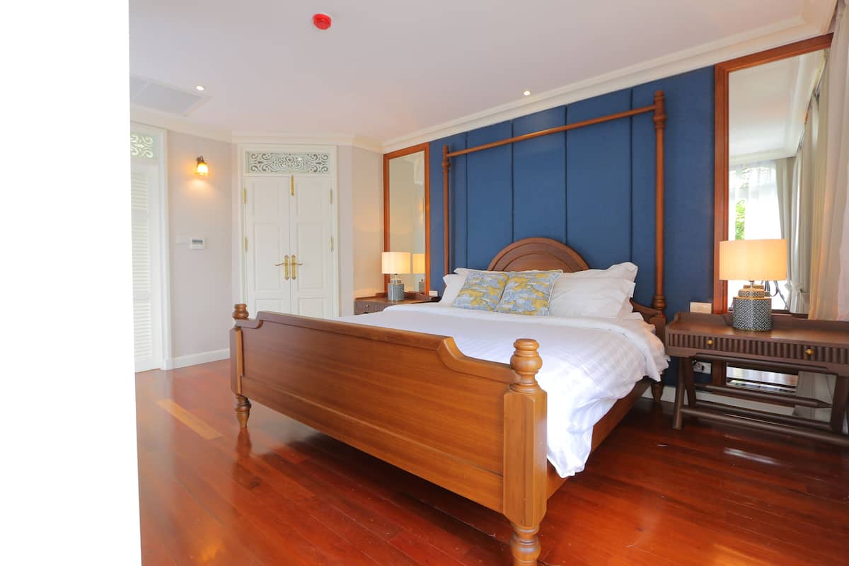 Jacuzzi Suite River View | 1 chambre, minibar, coffres-forts dans les chambres, bureau