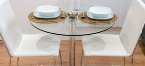 Luxury Apartment, 2 Bedrooms, Non Smoking | In-room dining - Luxury Reading Apartment (Reading)