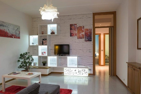 Apartment, 3 Bedrooms | Interior entrance