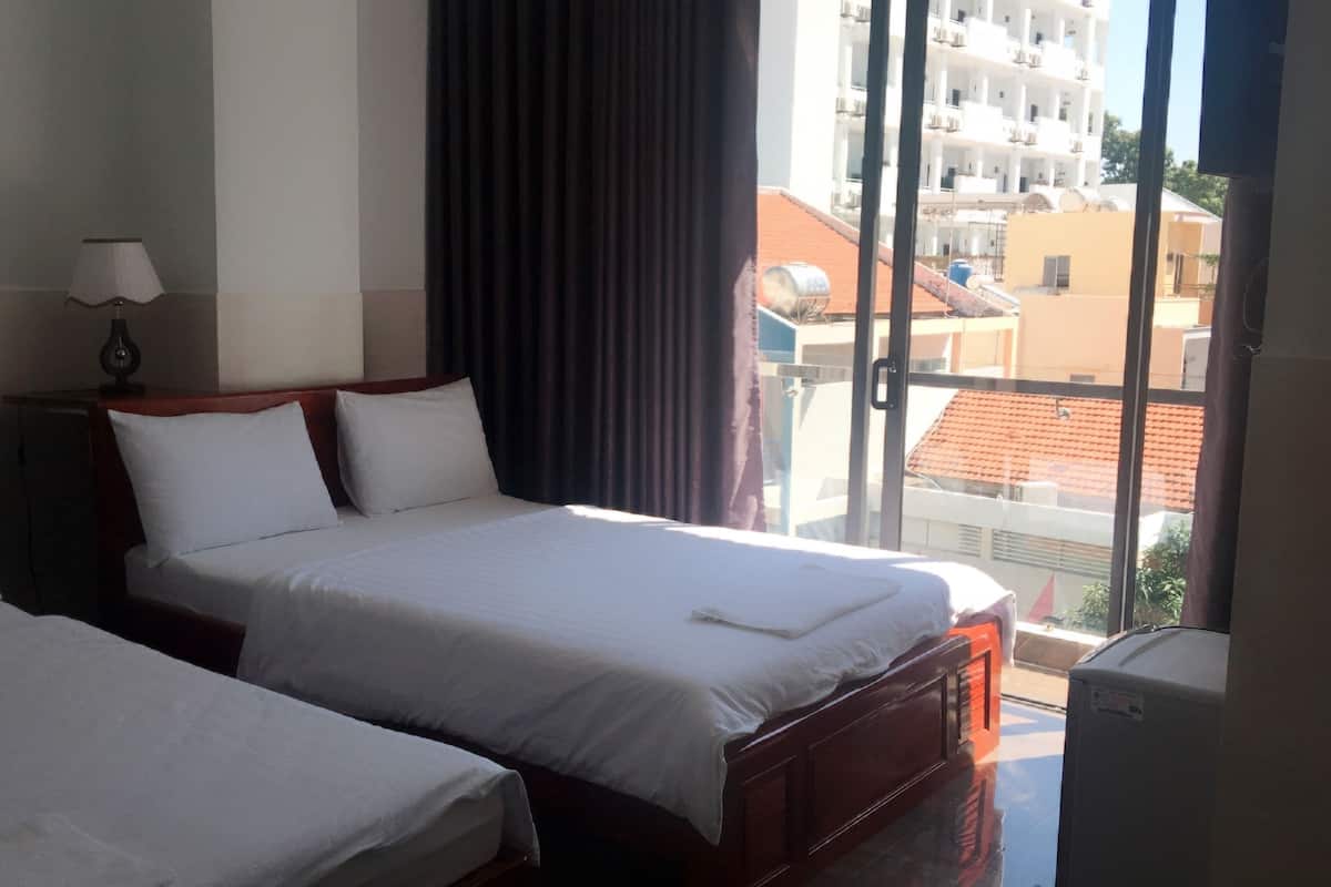 Minibar, blackout curtains, free WiFi, bed sheets