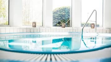 Bathtub spa indoor