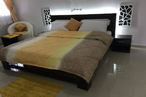 Classic-Apartment, 1 Doppelbett, barrierefrei, Nichtraucher | 1 Schlafzimmer, individuell dekoriert, individuell eingerichtet