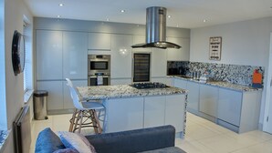 Appartement luxueux, salle de bain privée | Cuisine privée