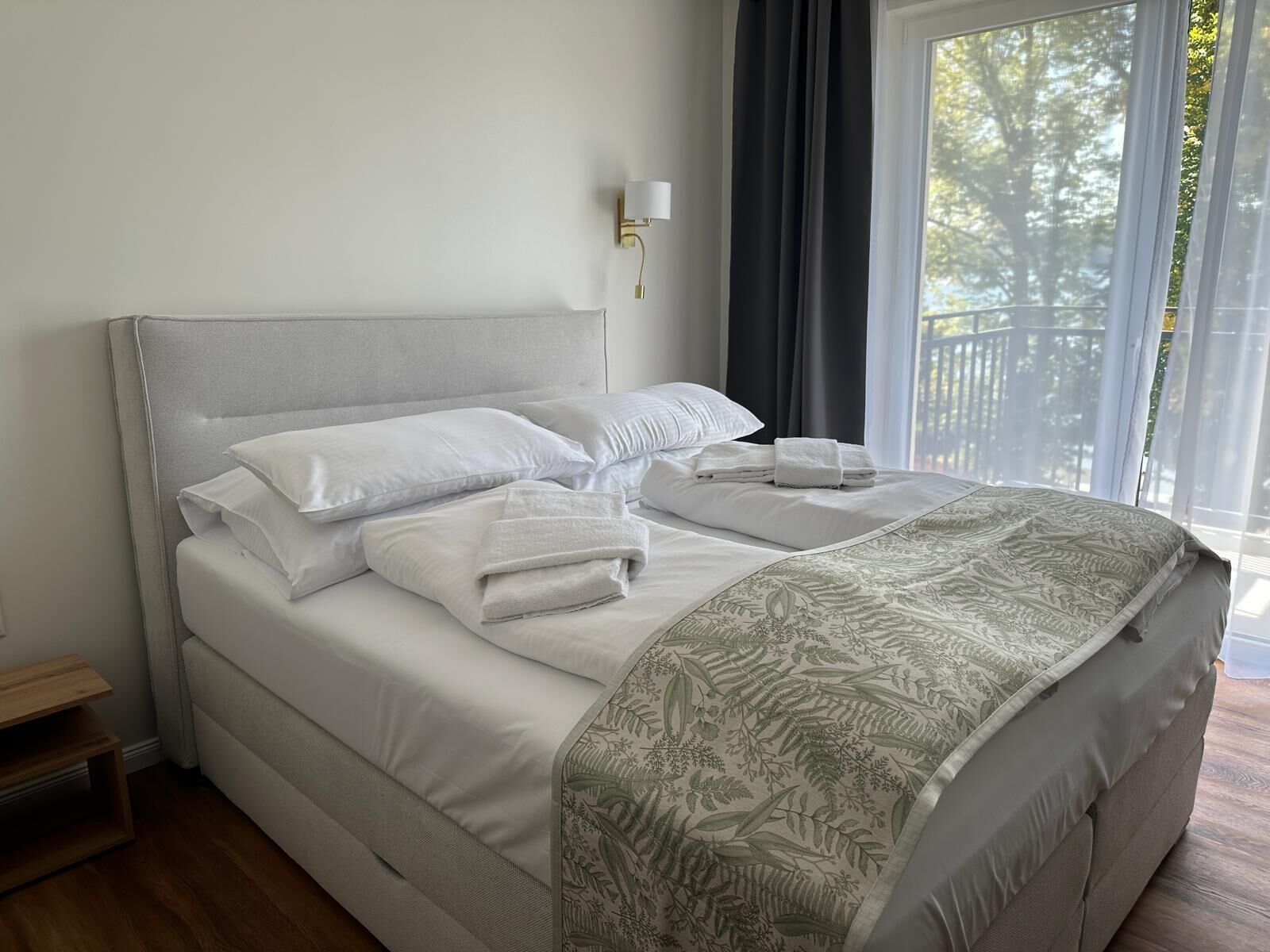 Doppelzimmer | Schreibtisch, kostenloses WLAN, Bettwäsche, Rollstuhlgeeignet