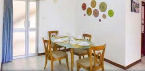 Standard Apartment, Non Smoking | In-room dining - Golf Course Apartments (Kampala)