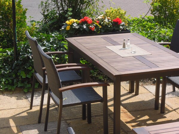 Terrace/patio - Hotel Wiedenhof (Hilden)