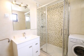 Studio, Balkon | Badezimmer | Dusche, Haartrockner, Handtücher