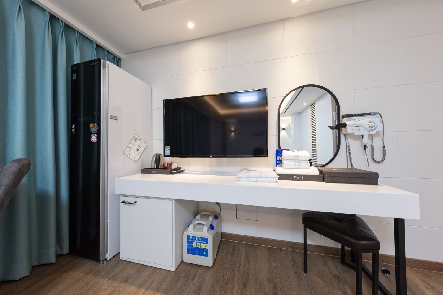 stay suite (air purifier) | individually decorated, desk, laptop workspace, blackout curtains