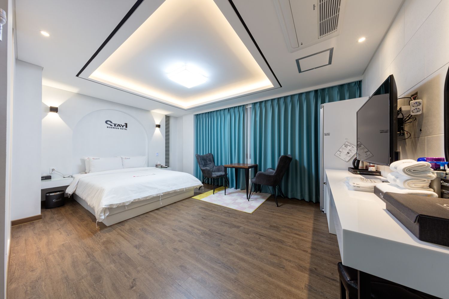 stay suite (air purifier) | individually decorated, desk, laptop workspace, blackout curtains