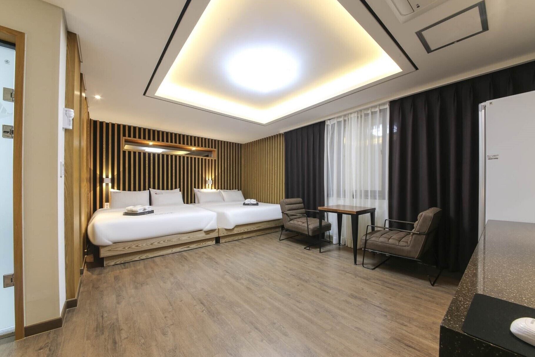 family twin room | individually decorated, desk, laptop workspace, blackout curtains